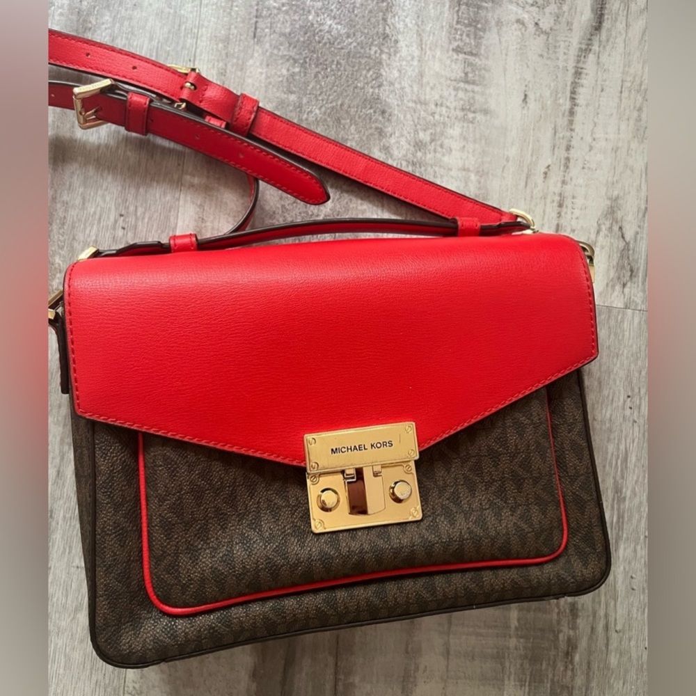 Michael Kors purse